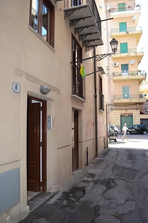 Hostel Le Sedie Volanti Hotel Palermo